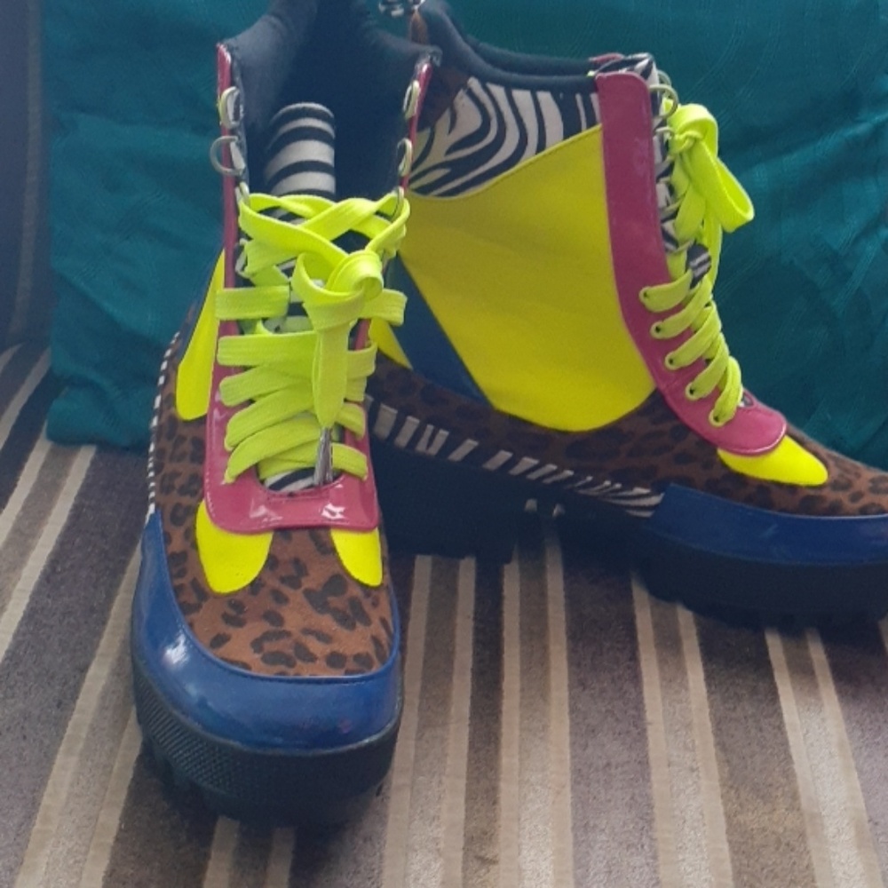 Fabric upper